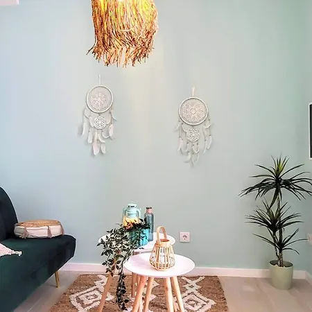 The Shore At Seaside Paradise - Cozy Patio On The Promenade